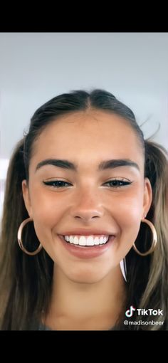 Madison Beer Smile Teeth, Madison Beer Teeth, Madison Beer No Makeup, Lips Inspiration, Estilo Madison Beer, Madison Beer Style, Pretty Nose, Perfect Nose, Beer Outfit