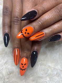 Jack O Lantern Nail Art, Jackolantern Nails, Jack O Lantern Nails, Halloween Nails Pumpkin, Halloween Nails Design, Vintage Nail Art, Cartoon Nails, Retro Nails, Pumpkin Nails