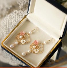 Overview: 100% new design and high quality Must-have for fashion women Have a beautiful appearance Specifications: Material: Mother-of-pearl Designs: plants and flowers Style: Original design Applicable gender: Female Package Content: 1pair* Earring Size Information: Size: 8.5*3cm Product picture: Elegant Summer Flower Earrings For Gift, Elegant Summer Flower Earrings As Gift, Elegant Summer Gift Flower Earrings, Spring Pearl Jewelry Gift, Elegant Rose Gold Flower Earrings For Summer, Elegant Pearl Earrings As A Spring Gift, Spring Pearl Earrings As Gift, Bird Accessories, Ear Accessories