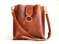 Small Leather Purse, Leather Tote Bags, Bags And Purses, Shoulder Bag Brown, Brown Leather Totes, Brown Leather Shoulder Bag, Handbag Leather, Brown Leather Bag, Leather Bag Women