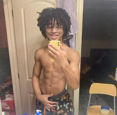 Cute dread head, dread head, black man, Cute Pretty Dreads, Dread Heads, Dread Head, Cute Dreads, Dreadlock Hairstyles For Men, Light Skin Men, Cute Guy Pics, Dark Skin Boys