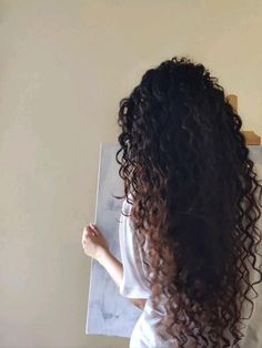 Dark Curly Hair, Curly Hair Inspiration, Curly Girl Hairstyles, Curly Hair Tips, Curly Hair Cuts, Dream Hair, Long Curly Hair