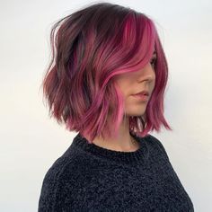 Pink Short Hair, Short Dyed Hair, Hot Pink Hair, Fall Hairstyles, Spring Hair Color, Lob Hairstyle, Bright Hair