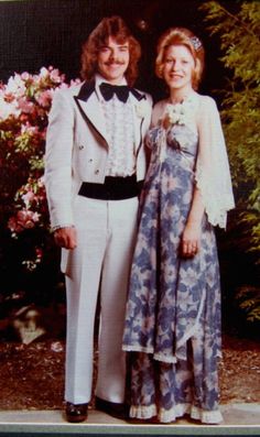 70s Prom Outfits Men, 1960s High School, Taking Good Pictures, 1970s Hair, 70s Prom, Funny Prom, 80's Prom, Prom Tux, Decades Party