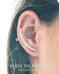 Glittering Fine Swarovski Infinity Clear Crystal Wedding Ear Climber For Woman Lovely Minimalist Design Jewelry Gift Ear Cuff For Friend. Glittering ear cuff, Fine ear jacket, Swarovski earring, Infinity ear crawler, Clear Crystal cuff, Wedding Ear Climber, earring For Woman, Lovely earring,Minimalist ear cuff, Jewelry Gift earring, Ear Cuff For Friend, simple ear cuff, fine ear crawler. Ear cuff Details ( one Ear cuff ) 12 3 mm 18 pp Clear ( Crystals ) crystals from Swarovski® Thick nickle free Climbing Earrings, Earrings Prom, Crystal Ear Cuff, Crawler Earrings, Ear Crawler, Jewelry Ear, Ear Crawler Earrings, Ear Climbers Earrings, Ear Crawlers