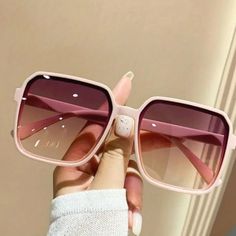 Pink Brand New Over Sized Sunglasses Dress Them Up Or Down. Glasses Fashion Women, نظارات شمسية, Blue Sunglasses, Trendy Sunglasses, Retro Mode, Cool Sunglasses, Retro Sunglasses, Oversized Sunglasses, Eyewear Accessories