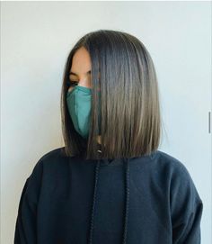 Straight Above Shoulder Hair, Above Shoulder Length Hair Straight, Straight Hair Lob, Lob Straight Hair, Bob With Babylights, Shoulder Length Bob Hairstyles, Bob Pendek, One Length Hair, Sleek Short Hair