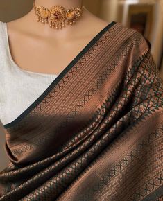 Brocade Saree, Fashionable Saree Blouse Designs, Fancy Sarees Party Wear, Simple Sarees, Indian Fashion Saree, Saree Designs Party Wear, Indian Dresses Traditional