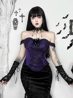 Embrace your femininity with our Dark Flower Purple Corset! The vibrant floral decoration and delicate lace patchwork give this beaded corset a romantic and elegant look. Made with polyester and spandex, it offers a comfortable and flattering fit in sizes S, M, and L. Elevate your style and confidence with this stateme Beaded Corset, Dark Punk, Top Cosplay, Purple Corset, Gothic Tops, Flower Purple, Dark Flowers, Vest Women, Vintage Gothic