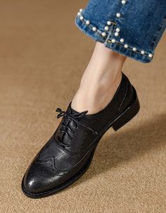 Vintage Oxford Shoes, Beef Tendon, Oxford Shoes Style, Brogues Style, Swing Dance, Oxford Flats, Brogue Shoes, Miuccia Prada, Women Oxford Shoes