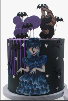 Simple Wednesday Addams Cake, Thing Cake Wednesday, Cake Designs Wednesday Addams, Wednesday Enid Cake Ideas, Wensday Cake Ideas