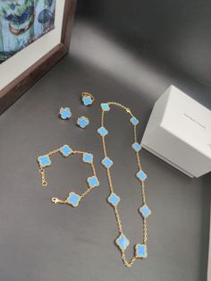 Buccellati Jewelry, Van Cleef And Arpels Jewelry, Expensive Jewelry Luxury, Van Cleef And Arpels, Jewelry Accessories Ideas, Neck Jewellery, Girly Accessories, Classy Jewelry, Expensive Jewelry