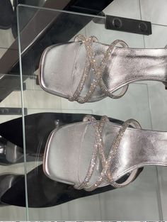 Silver Shiny Heels, Sliver Heels For Prom, Sparkly Heels Short, White Sparkle Heels, Silver Heels Aesthetic, Silver Heels Sparkly, Sliver Heel, Silver Prom Heels, Silver Heels Wedding