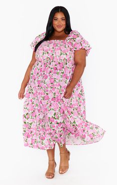 Sunny days are calling and you need to be answering in this cottage floral midi dress. This femme and flowy dress is full of charm from the dainty poof sleeves to the tiered shearing. Smocked bodice and loose length ensure comfort for all this seasons events or chasing your kiddos. Bonus points for pockets! Summer Dress Plus Size, Puff Sleeve Maxi Dress, Dress Cottage, Pink Plus Size, Vestidos Color Rosa, Sukienki Plus Size, Guest Attire, Puff Sleeve Dress, Plus Size Maxi