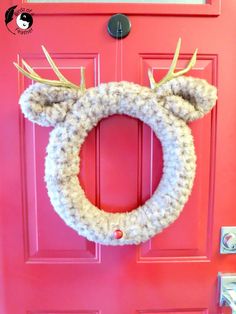 Reindeer Wreath DIY Using a Pool Noodle! - Birdz of a Feather