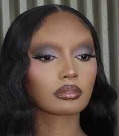 Glitter Smokey Eye Black Women, Fall Makeup Dark Skin, Cool Tone Makeup Black Women, Black Tie Formal Makeup, Silver Sparkle Eyeshadow, Fluffy Eyebrows Makeup, Silver Party Makeup, Makeup Inspiration Black Women, Logan Nicole Makeup