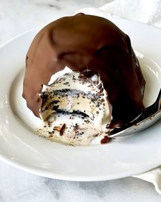 This delicious round dessert features layers of chocolate and vanilla ice cream with a cherry insideall coated in a hard chocolate shell. Tartufo Recipe, Chocolate Wafer Cookies, Impressive Desserts, Wafer Cookies, Cream Desserts, Chocolate Dessert, Italian Desserts, Homemade Ice Cream