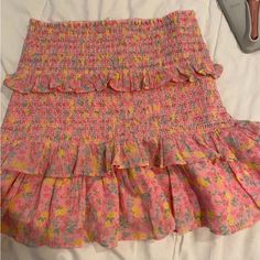 On A Great Condition The Sicily Skirt From Loveshackfancy Features: Smocked Waist Ditsy Rosebud Floral Print Two Tiered Flounce Hem Color: Melon Punch 100% Cotton Color Melon, Rose Buds, Sicily, Melon, Smocking, Womens Skirt, Floral Print, Floral Prints, Skirt