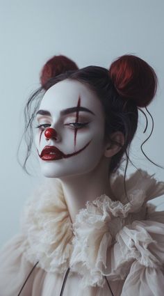 Clown It Makeup, It Clown Makeup, Scary Halloween Costumes Ideas, Clown Hairstyles, Halloween Scary Makeup, Halloween Scary Costumes, Halloween Party Costume Ideas, Halloween Reference, Creative Halloween Makeup Looks