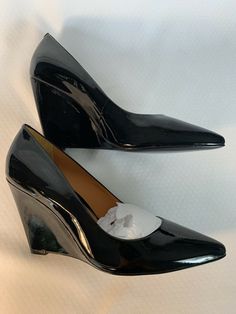 NIB Pour La Victoire EDIE Women’s Black Patent Vero Cuoio Wedge Shoes 🌺 Size 8.5. New in Box - Gorgeous shoes inspired by the Jimmy Choo “Allen” pumps - 4” Unique wedge heel - The finest leather inside & out - Vero Cuoio - Pour La Victoire……beautifully crafted & quality made shoes - Pointed toe - Rare find one of a kind shoe - Ret. $228 🌺 Smoke free & pet free home…… Thanks for looking! Point Shoes, Gorgeous Shoes, How To Make Shoes, Pointed Toe Shoes, Wedge Heels, Wedge Shoes, Jimmy Choo, Shoes Women Heels, Kitten Heels