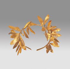 Greek (Macedonian)                 (Hellenistic Period, 323 – 30 B.C.)            Olive Wreath4th–3rd century B.C. Laurel Wreath Crown, Ancient Macedonia, Ancient Greek Jewelry, Olive Wreath, Ancient Jewels, Hellenistic Period, Ancient Jewellery, Historical Jewellery, Greek Jewelry