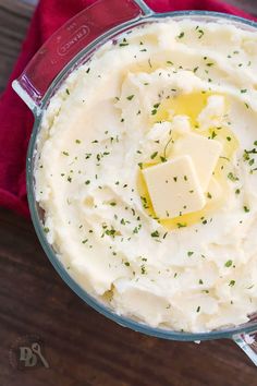 The BEST Easy Mashed Potatoes Recipe - The Domestic Diva Homemade Mashed Potatoes Recipe, Mashed Potatoes From Scratch, Instant Pot Potatoes, Mashed Potatoes Recipe Easy, Mashed Potatoes Thanksgiving, Instant Pot Mashed Potatoes, Creamed Corn Recipes, Perfect Mashed Potatoes, Easy Mashed Potatoes