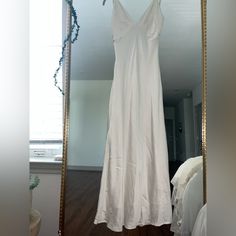 100% Mulberry Silk Slip Dress Wore Once For The Morning Of My Wedding. It Has A Sexy Low Back Can Be Used For Date Night Too White Silk Dress, Silk Slip Dress, Silk Slip, White Silk, My Wedding, Mulberry Silk, Low Back, Wearing Dress, Silk Dress