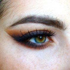 Winged Eyeshadow, Fancy Makeup, Laurel Wreath, Artistry Makeup, Aesthetic Makeup, Simple Image, All Things Beauty, Brown Eyes