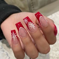 Christmas Design Nails Acrylic, Nails Acrylic For Christmas, Christmas Nails Set, Acrylic Nails Ideas Christmas, Red French Tip Nails Christmas, Acrylic Nail Designs Christmas, Cristhmas Nails, Chrostmas Nails, Cute Nails Winter