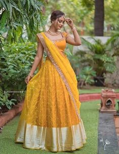 Langa Voni Half Saree, Bride Haldi, Pink Half Sarees, Silk Half Saree, Saree Color Combinations, Haldi Dress, Half Saree Function, Party Wear For Women, Indian Wedding Lehenga