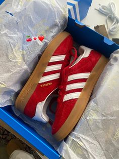 Red Adidas Shoes, Fall Aesthetic Pictures, Gymnastics Shoes, Pretty Shoes Sneakers, Shoe Wishlist, Adidas Womens, Fresh Shoes, Shoe Inspo, Swag Shoes