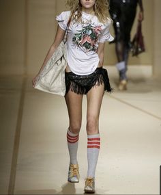 Indie Sleaze, Short Shorts, Mode Inspiration, Looks Vintage, Fashion Killa, Vivienne Westwood, Look Cool, Couture Fashion