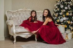 Red Formal Dress, Mother Daughter Matching Dress, Mommy and Me Outfit Mother daughter matching tutu dresses in burgundy and many other colors is perfect look for family photo shoot and any special occassion. Mommy and Me cocktail strapless dresses with soft tulle full tutu skirt and bow on backside. Dress can be tailored in different colors - black, white, green, pink, lavanda, purple, red etc., just contact me with your request. Length of the dress can be made as you wish. To make an order plea Elegant Tulle Princess Dress For Holiday, Elegant Holiday Princess Dress In Tulle, Red Princess Dress For Bridesmaid, Red Princess Bridesmaid Dress, Elegant Red Bridesmaid Princess Dress, Birthday Dress Photoshoot, 1st Birthday Dress, 1st Birthday Dresses, Mother Daughter Dresses Matching