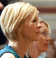 hair Jenna Elfman Short Hair, Jenna Elfman Hair, Smart Hairstyles, Cute Blonde Hair, 2016 Hair, Jenna Elfman, Textured Bob, Cool Short Hairstyles, Best Short Haircuts