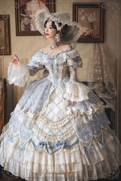 Renisance Dresses, Victorian Dresses Aesthetic, Tone Rion, 1700s Dresses, Victorian Outfit, Duchess Dress, Baroque Dress