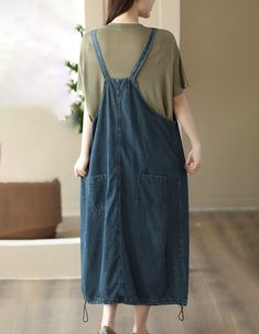 Features: 
 Item: Denim Dress 
 Gender: Women 
 Material:Denim 
 Process:Stitching 
 Gender: Women 
 Color:Blue 
 Size: L, XL 
 
 
 Size 
 Length(cm) 
 Bust(cm) 
 Hip 
 Shoulder 
 
 
 L 
 111-120 
 106 
 122 
 / 
 
 
 XL 
 112-121 
 108 
 124 
 / Casual Denim Dress, Dress Denim, Bishop Sleeve, Loose Shorts, U Neck, Midi Dress Sleeveless, Casual Denim, Dress For Women, Hip Length