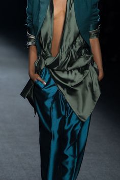 Haider Ackermann, Silk Suit, Fashion Details, Look Fashion, Runway Fashion, High Fashion, Style Me, Fashion Show