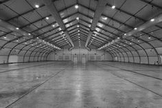 an empty warehouse with no people in it