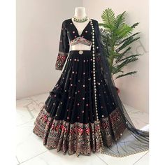 Navaratri Lehenga, Dupatta For Lehenga, Lehenga Material, Choli Navratri, Lehenga For Girls, Navratri Lehenga, Choli Blouse, Fitted Blouse