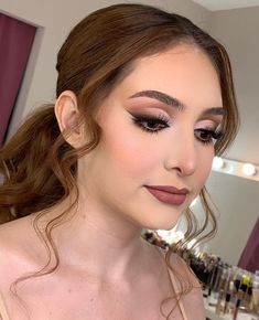 Prom Makeup Eyeshadow, Social Glam Makeup, Makeup Buchifresa, Eye Makeup Red, Eye Makeup Red Dress, Dark Smokey Eye Makeup, Girl Eye Makeup, Makeup Social, Rose Gold Eye Makeup