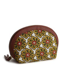 Our Mini Dome Cosmetic is perfectly sized to fit in your purse, handbag, or travel tote, making it ideal for carrying your essential makeup items on the go without taking up too much space. Whether you're touching up your makeup during the day or packing light for a weekend getaway, our compact bag offers the perfect solution for keeping your beauty essentials close at hand. Vera Bradley Mini Dome Cosmetic Bag in Pinwheels Green/Orange Essential Makeup, Backpack Lunch Bag, Compact Bag, Duffel Bag Backpack, Makeup Bag Organization, Belt Purse, Makeup Items, Toiletry Bag Travel, Purple Bags