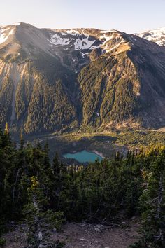 via https://www.jucktion.com/f/nature/mt-rainier-np-4160×6240/