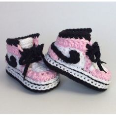 Whether it’s for a First outfit, First pics, or a First birthday, this Baby Jordans Hat & Sneakers Set will have your little one looking fresh! This cozy and stylish set makes a perfect gift for your new future Sneakerhead! Colors Used: Pink White Black Available in More Colors! Interested in Custom Colors? Hit the chat bubble (bottom right) and I’d be happy to help! Sizes: 0-3 Months (3.5 inch sole length) 3-6 Months (4 inch sole length) 6-9 Months (4.5 inch sole length) 9-12 Months (4.75 inch Crochet Baby Booties Tutorial, Baby Nike Shoes, Jordan Hats, Nike Set, Baby Jordans, Crochet Baby Shoes Pattern, Baby Shoes Pattern, Baby Nike, Crochet Booties