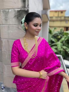 Rani Pink Bridal Saree, Pink Bridal Saree, Karvachauth Photoshoot, Sari Draping Styles, Sari Draping, Saree South Indian, Biology Humor, Draping Styles, Bride Entry