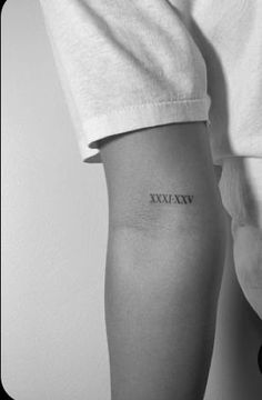 Tattoo| Roman numerals Date Tattoo Ideas, Mom Baby Tattoo, Mutterschaft Tattoos, Traditional Heart Tattoos, Date Tattoo, Baby Tattoo Designs, Date Tattoos