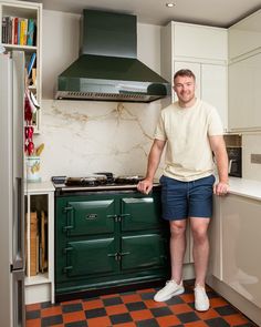 Peter O’Mahony has been cooking on the AGA eR7 electric range cooker in Racing Green for almost 5 months. ‘I’ve always wanted an AGA since I was young, watching cookery programs like River Cottage. I absolutely love it! Had to convince Jess and now she uses it more than I do. ’ Aga Cooker, River Cottage, Racing Green, Electric Range, How To Get Warm