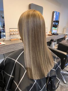 Dark Ash Blonde Hair, Full Head Highlights, Blonde Lowlights, Summer Blonde Hair, Best Hair Dye, Strawberry Hair, Dramatic Hair, Brown Hair Looks, Brown Hair Inspo