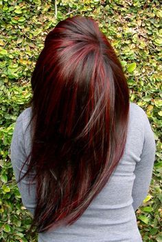 Dark hair? plus red highlights? Push it! Brunette With Red, Red Hair With Highlights, Hair Highlights And Lowlights, Fall Hair Color Trends, Dark Red Hair, Red Highlights, Hair Color And Cut, Fall Hair Color