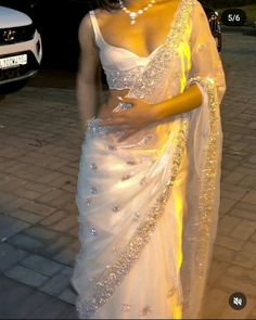 White Sari, Desi Dress, Saree Designs Party Wear, Salwar Kamiz