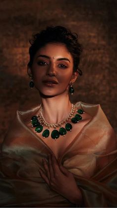 Jewellery Photography Inspiration, Jewelry Ads, Studded Necklace, Bangles Jewelry Designs, Indian Aesthetic